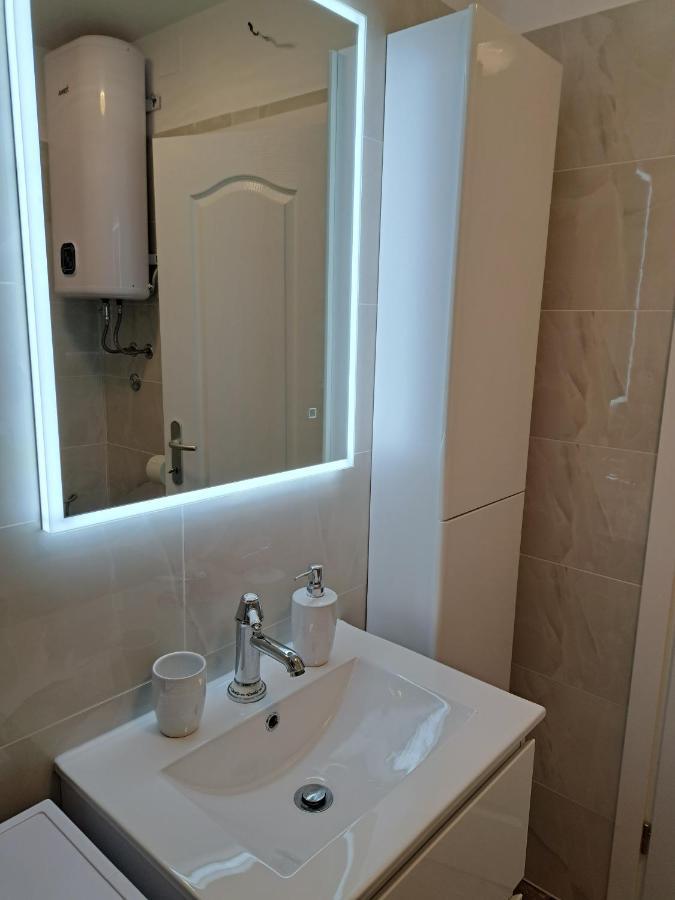 Apartman Melita Galižana Eksteriør bilde